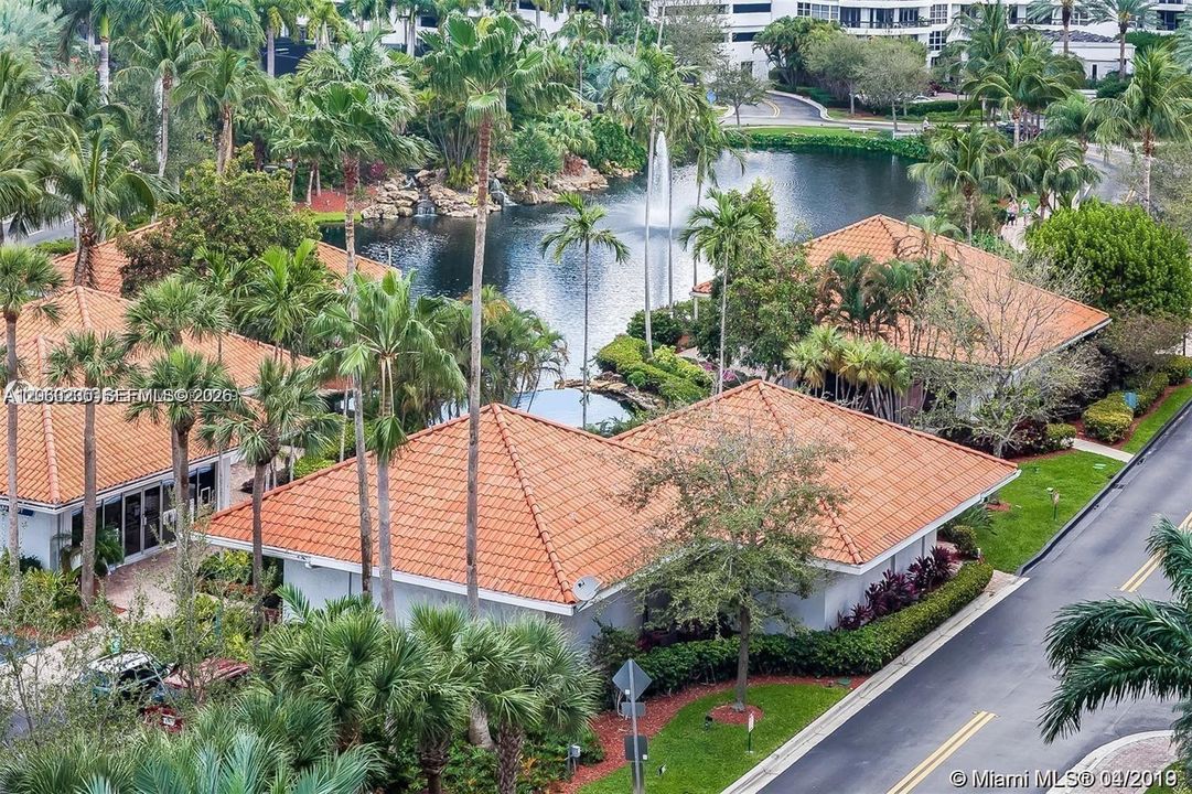 На продажу: $549,000 (2 спален, 2 ванн, 1181 Квадратных фут)