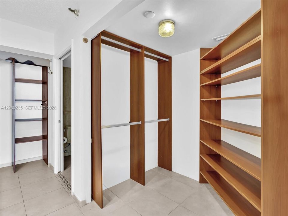 На продажу: $549,000 (2 спален, 2 ванн, 1181 Квадратных фут)