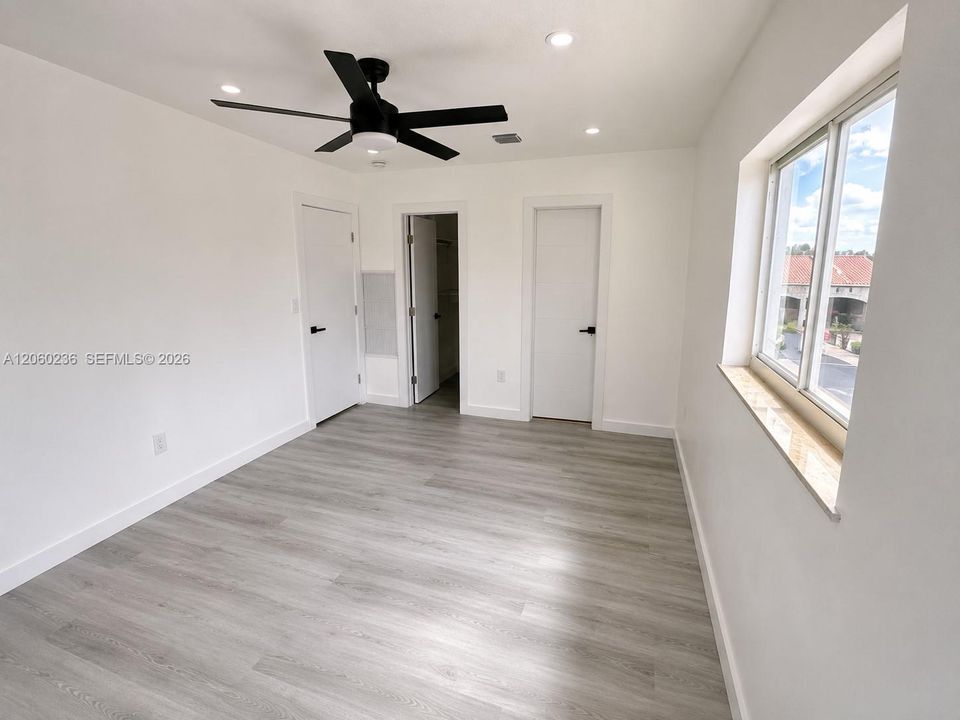 В аренду: $2,200 (2 спален, 1 ванн, 0 Квадратных фут)
