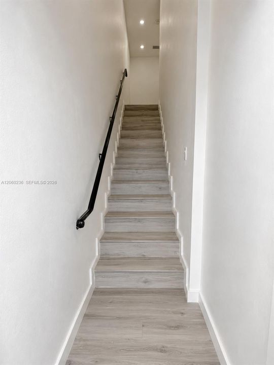 В аренду: $2,200 (2 спален, 1 ванн, 0 Квадратных фут)