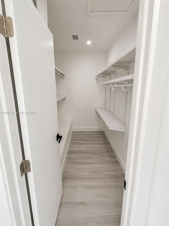 В аренду: $2,200 (2 спален, 1 ванн, 0 Квадратных фут)