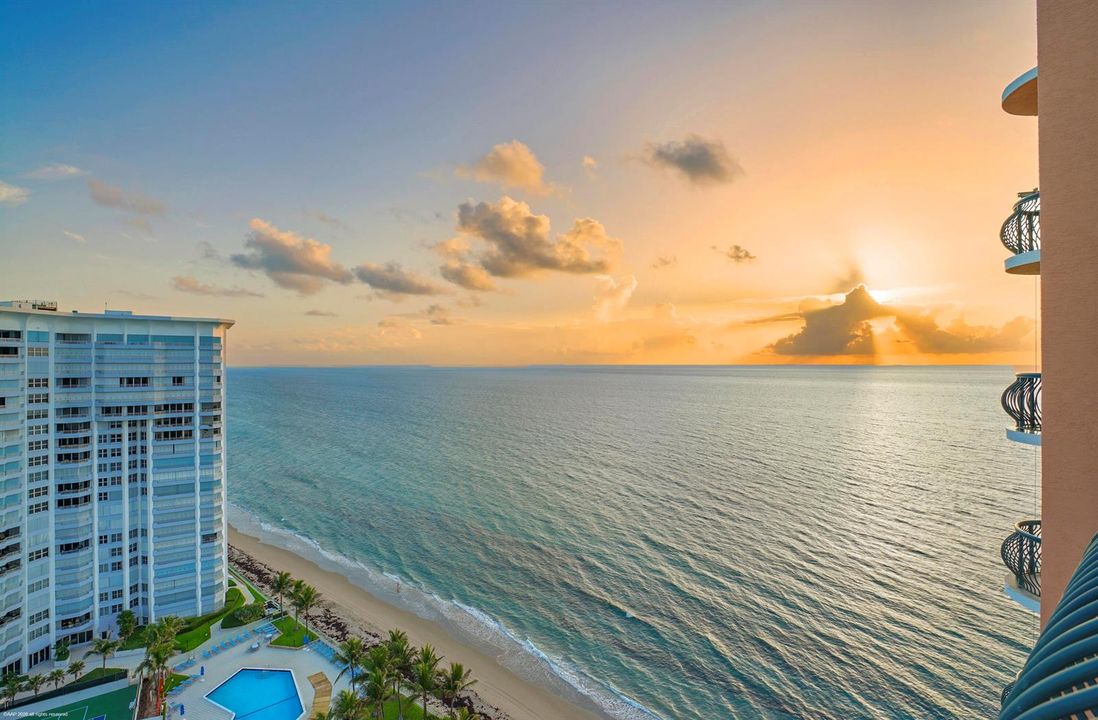 5150 N Ocean Dr 2001 036