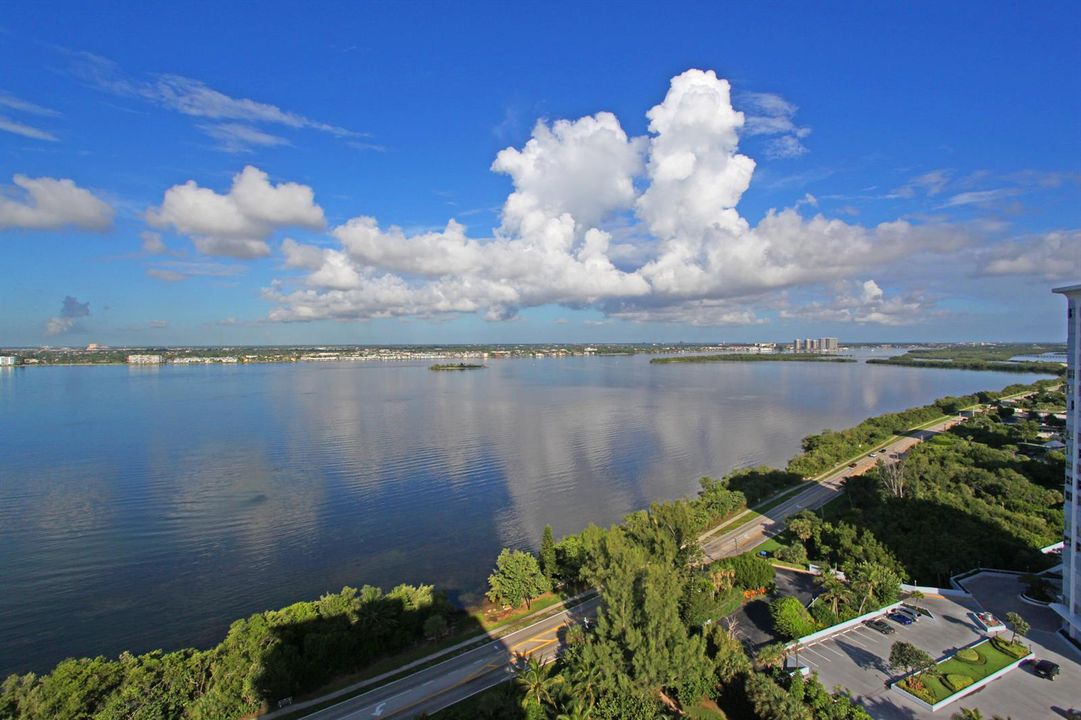 Via Delfino Intracoastal Waterway View
