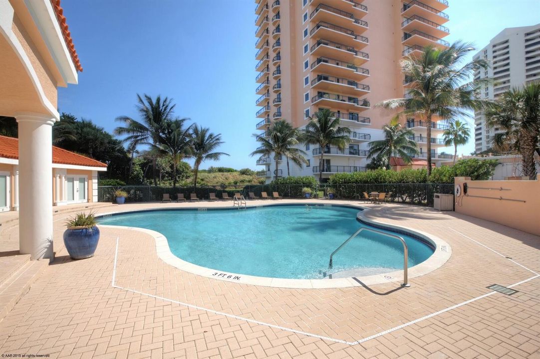 5150 N Ocean Dr, Pool AAP 2015 a