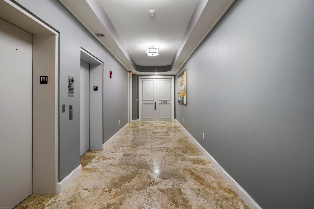 5150 N Ocean Dr 2001 047