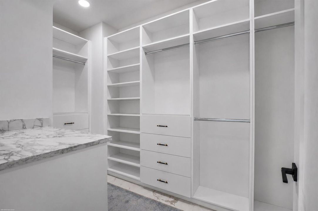 5150 N Ocean Dr 2001 033