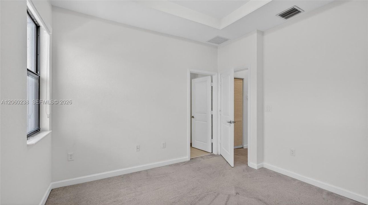 На продажу: $450,000 (3 спален, 2 ванн, 1331 Квадратных фут)