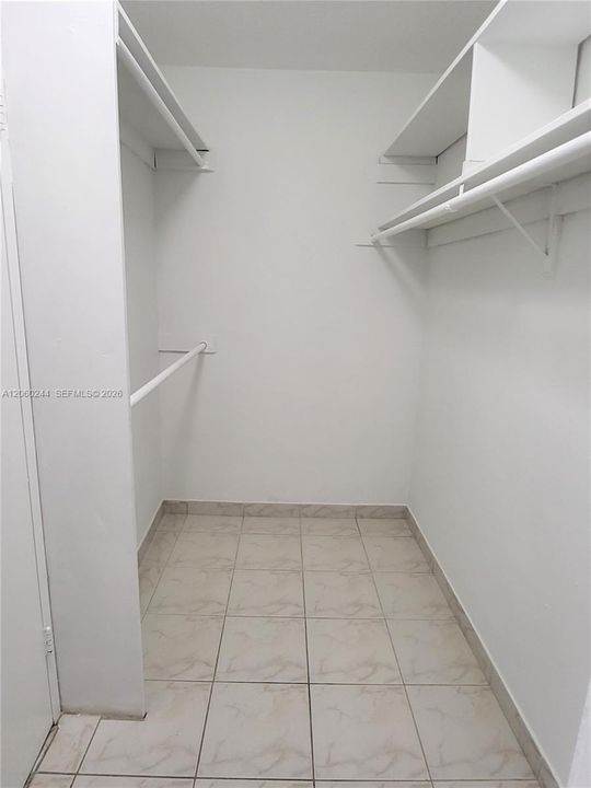 En Renta: $2,600 (2 camas, 1 baños, 1100 Pies cuadrados)