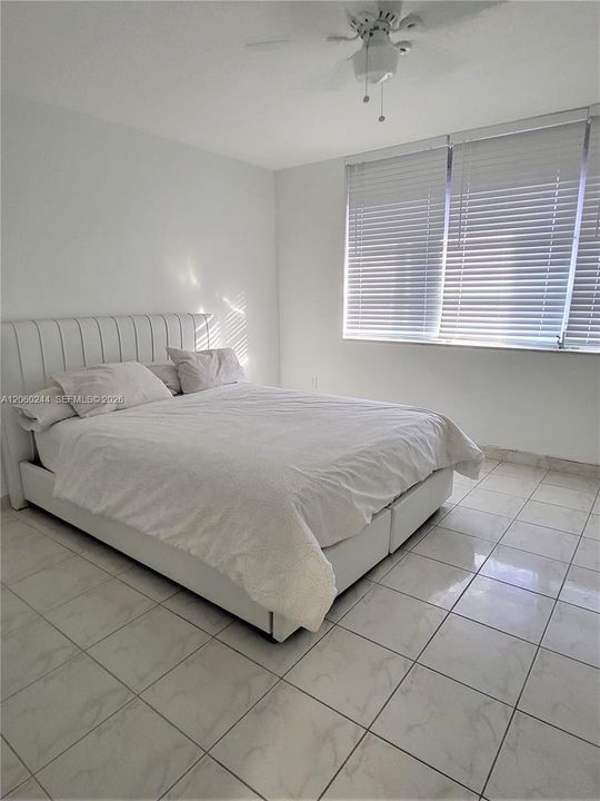 En Renta: $2,600 (2 camas, 1 baños, 1100 Pies cuadrados)