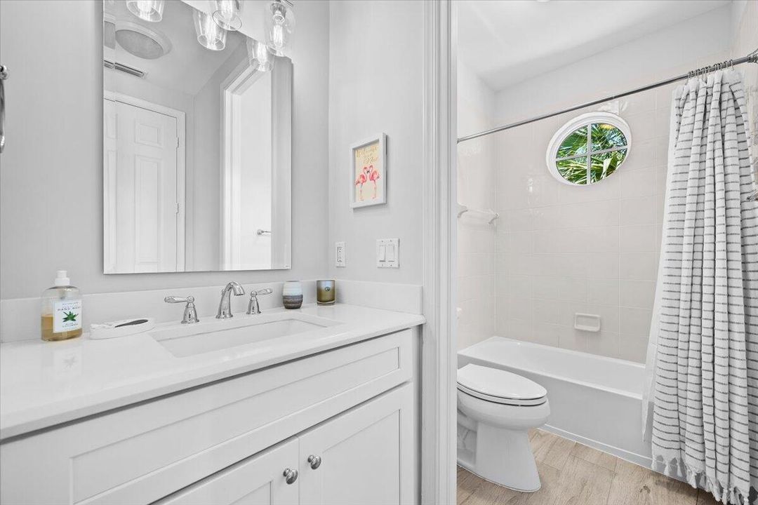 2nd Bathroom