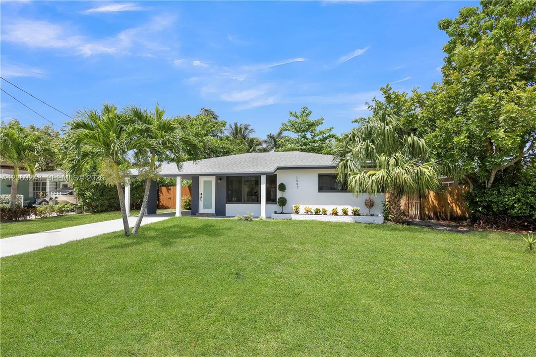 En Venta: $749,000 (3 camas, 3 baños, 1347 Pies cuadrados)