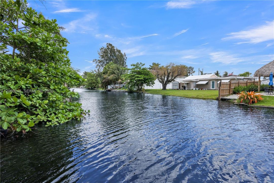 En Venta: $749,000 (3 camas, 3 baños, 1347 Pies cuadrados)