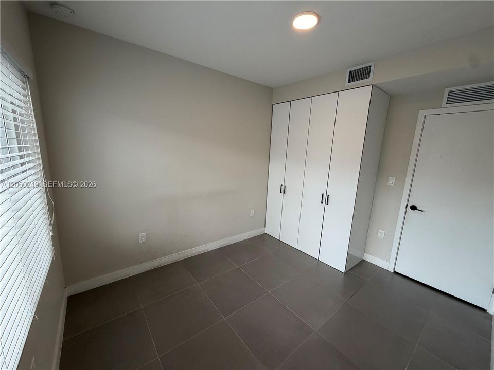 For Rent: $3,550 (4 beds, 3 baths, 1398 Square Feet)
