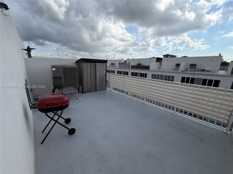 For Rent: $3,550 (4 beds, 3 baths, 1398 Square Feet)