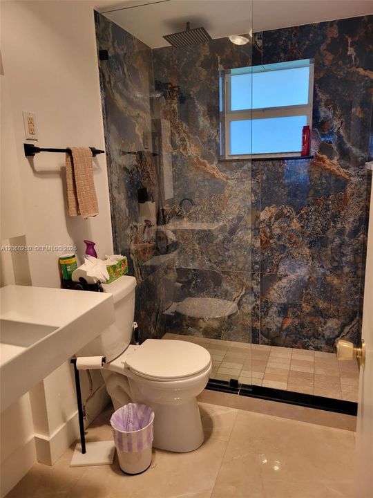 В аренду: $2,000 (1 спален, 1 ванн, 639 Квадратных фут)