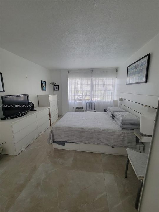 В аренду: $2,000 (1 спален, 1 ванн, 639 Квадратных фут)