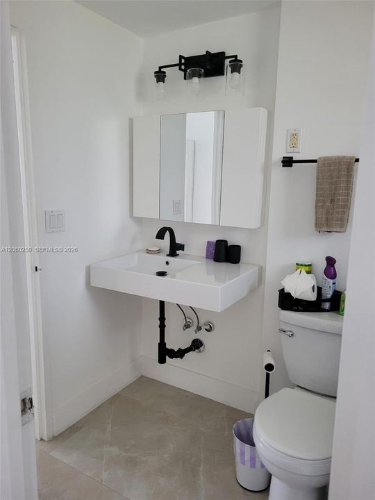В аренду: $2,000 (1 спален, 1 ванн, 639 Квадратных фут)