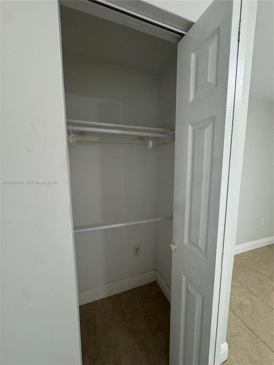 В аренду: $1,500 (0 спален, 1 ванн, 1680 Квадратных фут)