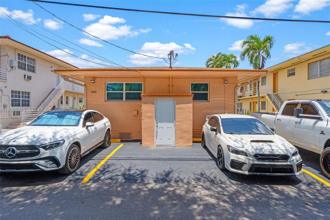 En Venta: $1,000,000 (0 camas, 0 baños, 2103 Pies cuadrados)