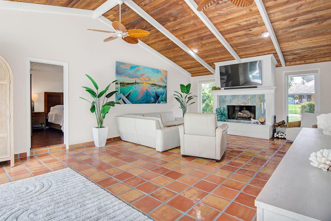 19 Pinehill Trail E_006