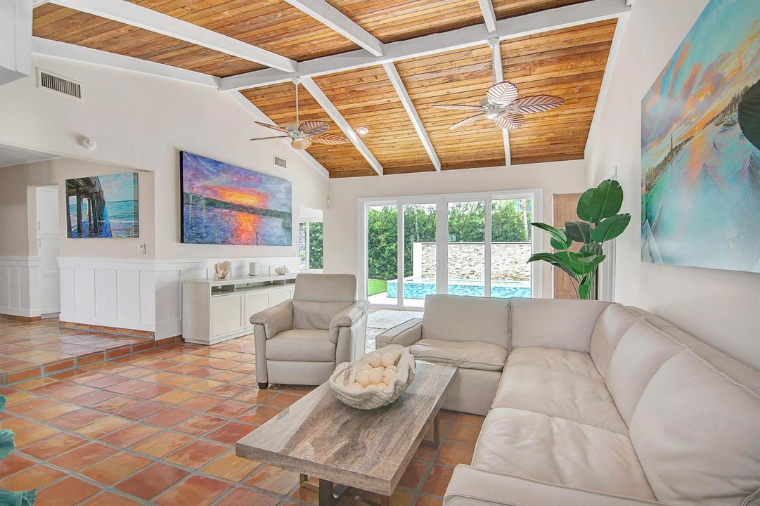 19 Pinehill Trail E_008