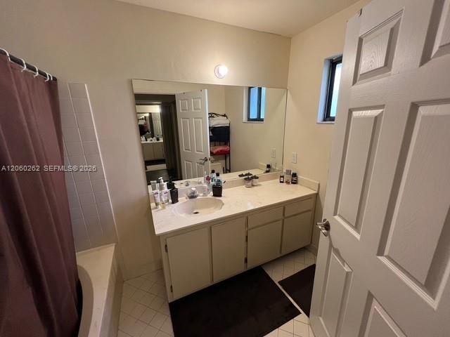 En Venta: $595,000 (3 camas, 2 baños, 1712 Pies cuadrados)
