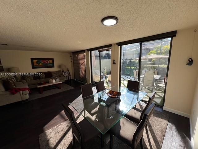 En Venta: $595,000 (3 camas, 2 baños, 1712 Pies cuadrados)