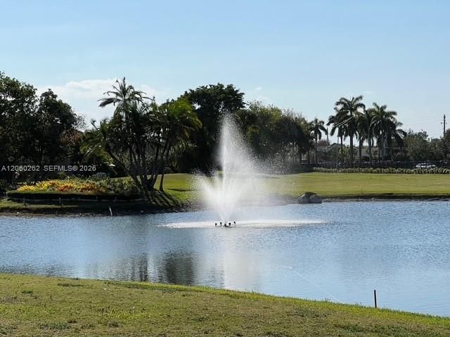 En Venta: $595,000 (3 camas, 2 baños, 1712 Pies cuadrados)