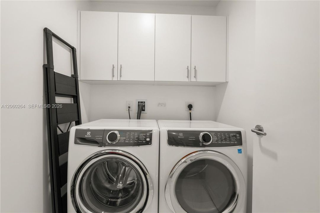 En Renta: $9,500 (3 camas, 3 baños, 1547 Pies cuadrados)