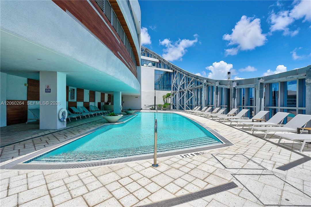 En Renta: $9,500 (3 camas, 3 baños, 1547 Pies cuadrados)