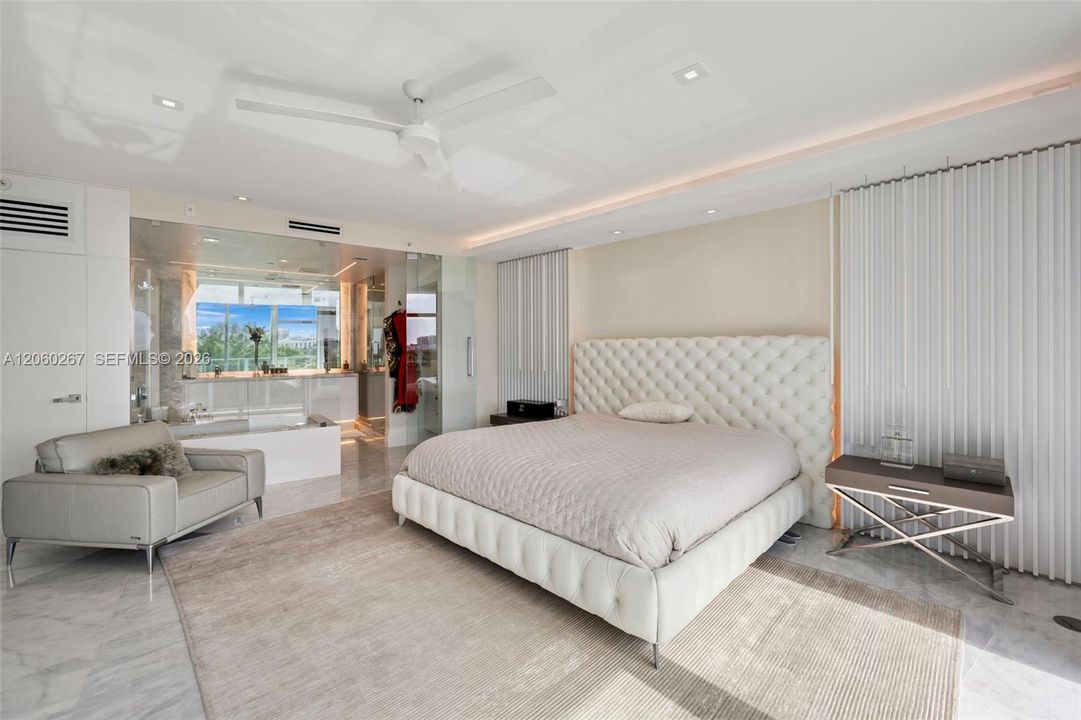For Sale: $5,595,000 (3 beds, 3 baths, 2734 Square Feet)