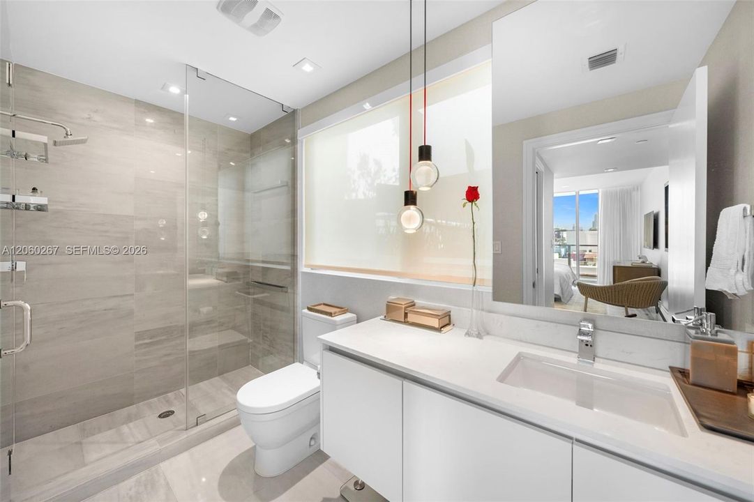 For Sale: $5,595,000 (3 beds, 3 baths, 2734 Square Feet)