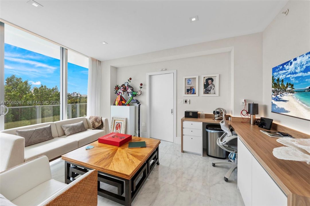 For Sale: $5,595,000 (3 beds, 3 baths, 2734 Square Feet)