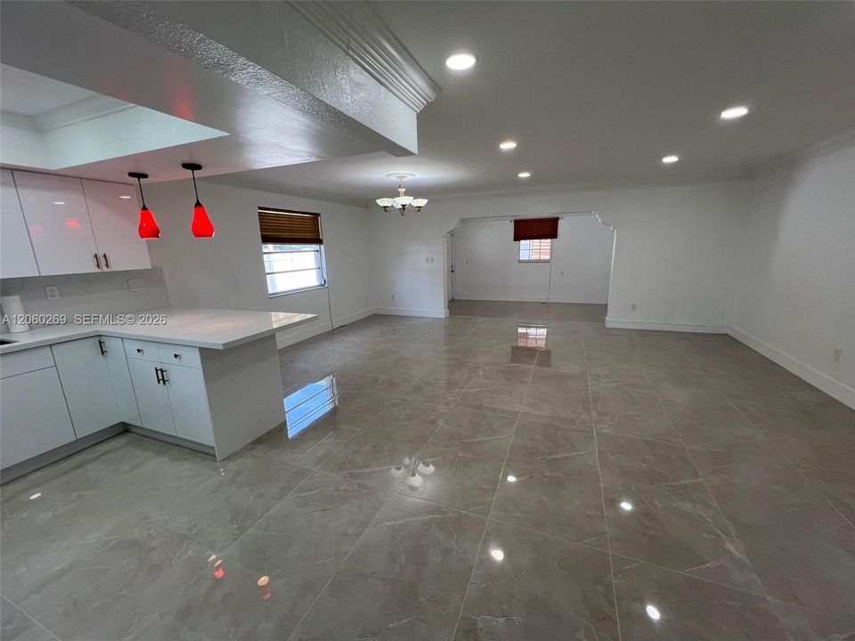 В аренду: $3,400 (3 спален, 2 ванн, 1720 Квадратных фут)