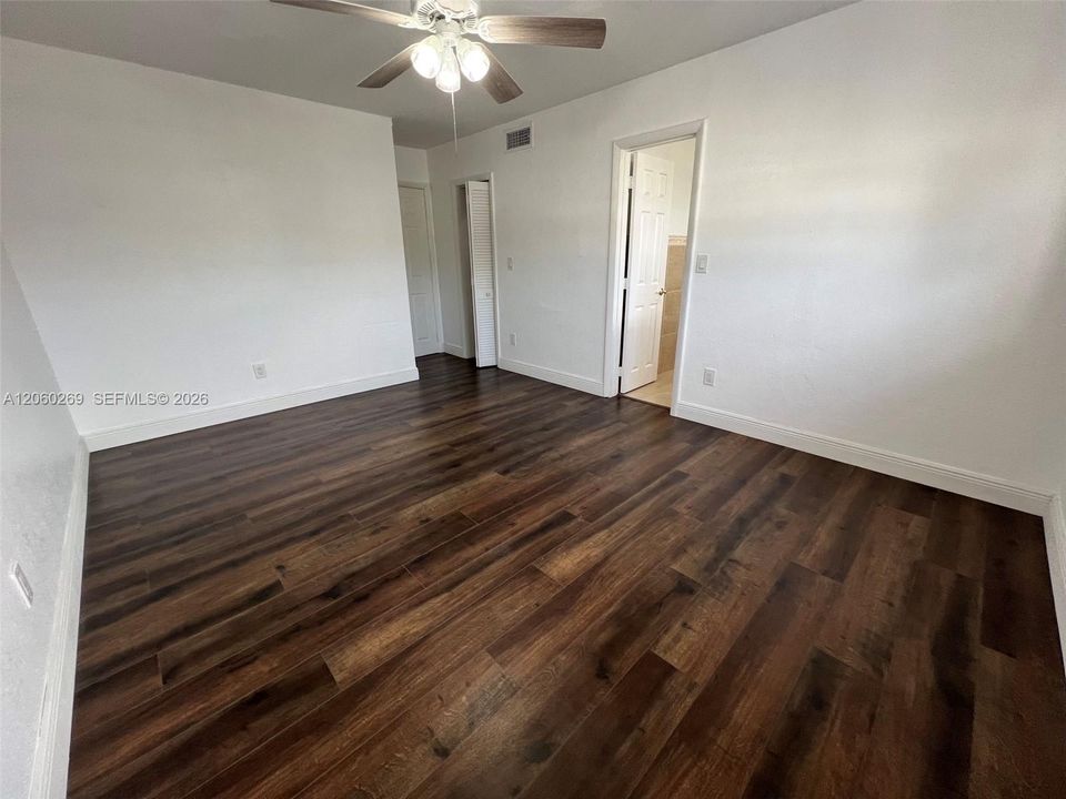 В аренду: $3,400 (3 спален, 2 ванн, 1720 Квадратных фут)