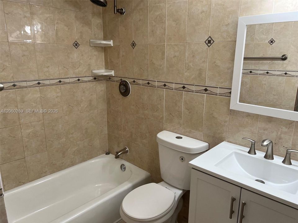 В аренду: $3,400 (3 спален, 2 ванн, 1720 Квадратных фут)