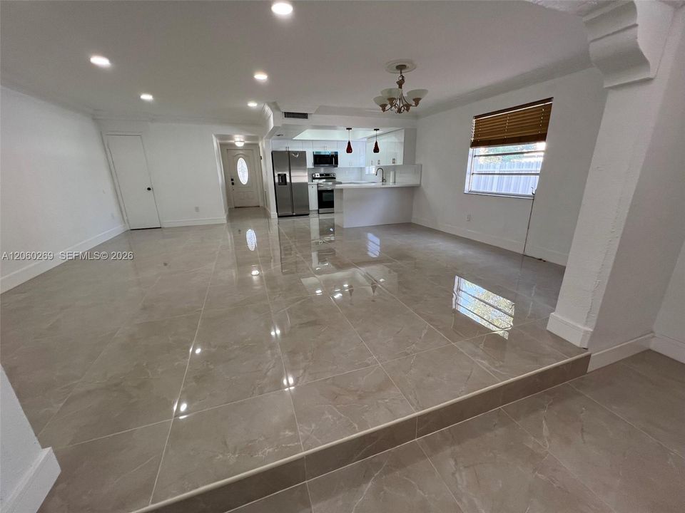 В аренду: $3,400 (3 спален, 2 ванн, 1720 Квадратных фут)