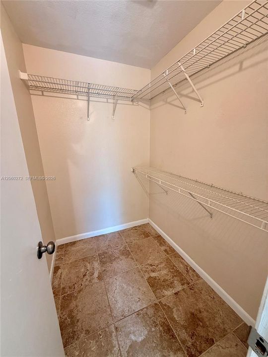 В аренду: $2,050 (1 спален, 1 ванн, 934 Квадратных фут)