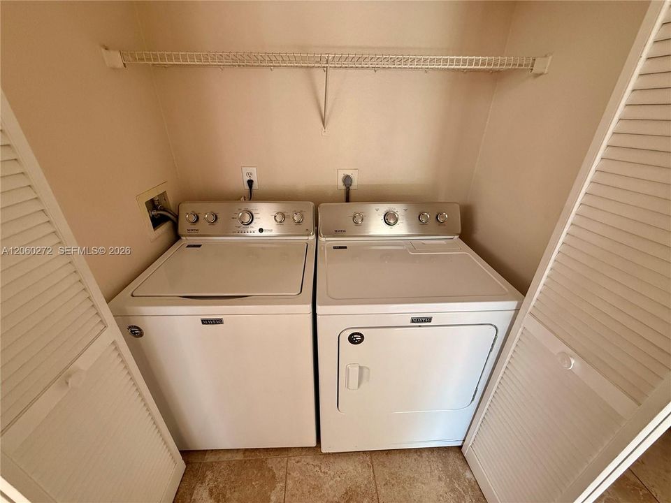В аренду: $2,050 (1 спален, 1 ванн, 934 Квадратных фут)