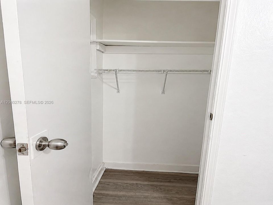 En Venta: $599,000 (4 camas, 3 baños, 1458 Pies cuadrados)