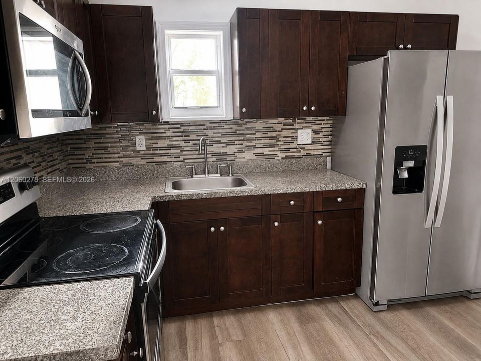 En Venta: $599,000 (4 camas, 3 baños, 1458 Pies cuadrados)