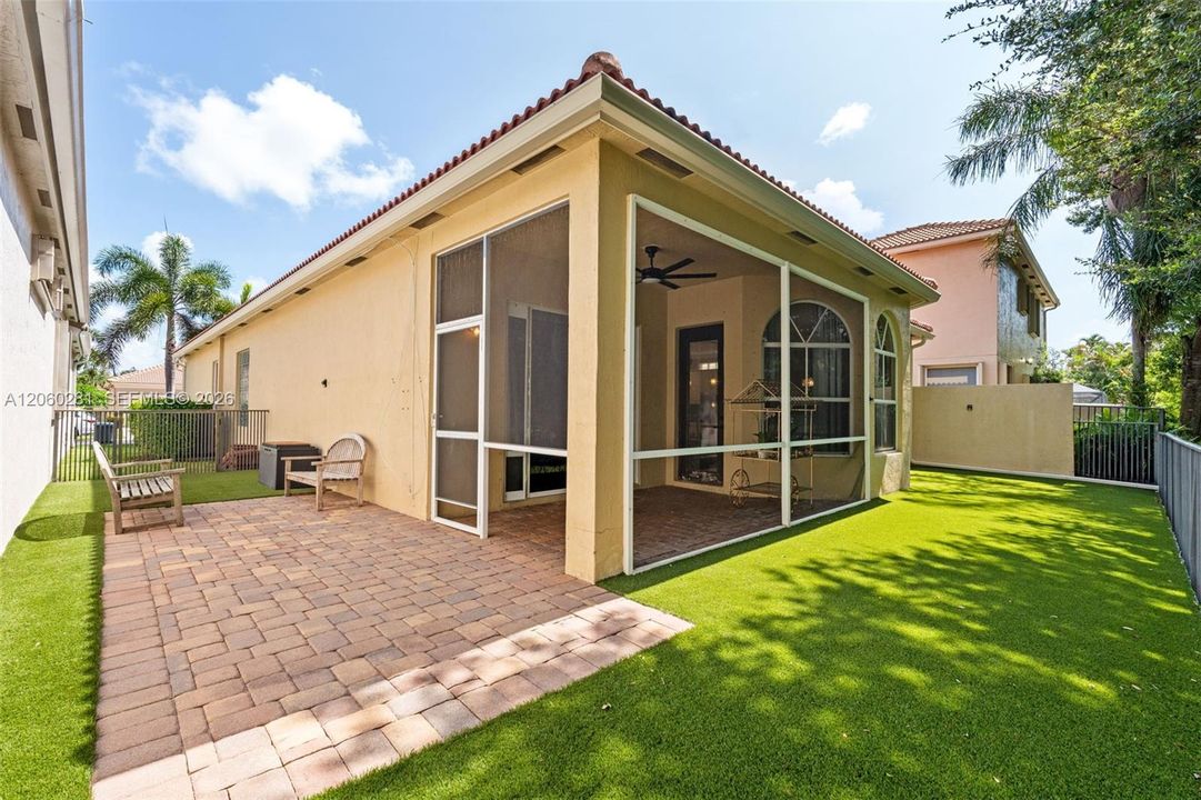На продажу: $759,900 (4 спален, 3 ванн, 2238 Квадратных фут)