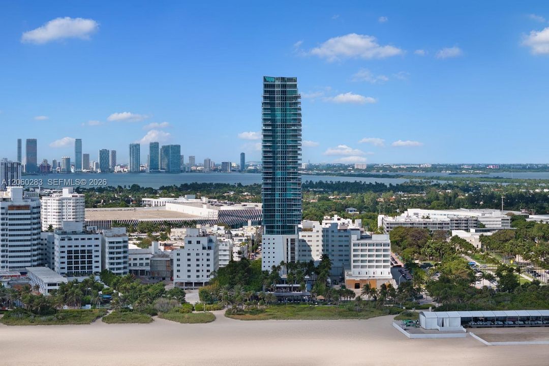 For Sale: $5,200,000 (2 beds, 2 baths, 1141 Square Feet)