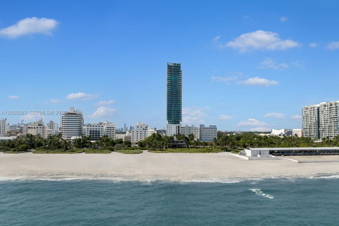 For Sale: $5,200,000 (2 beds, 2 baths, 1141 Square Feet)