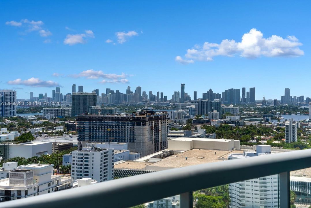 For Sale: $5,200,000 (2 beds, 2 baths, 1141 Square Feet)