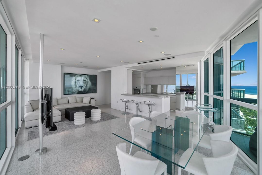 For Sale: $5,200,000 (2 beds, 2 baths, 1141 Square Feet)