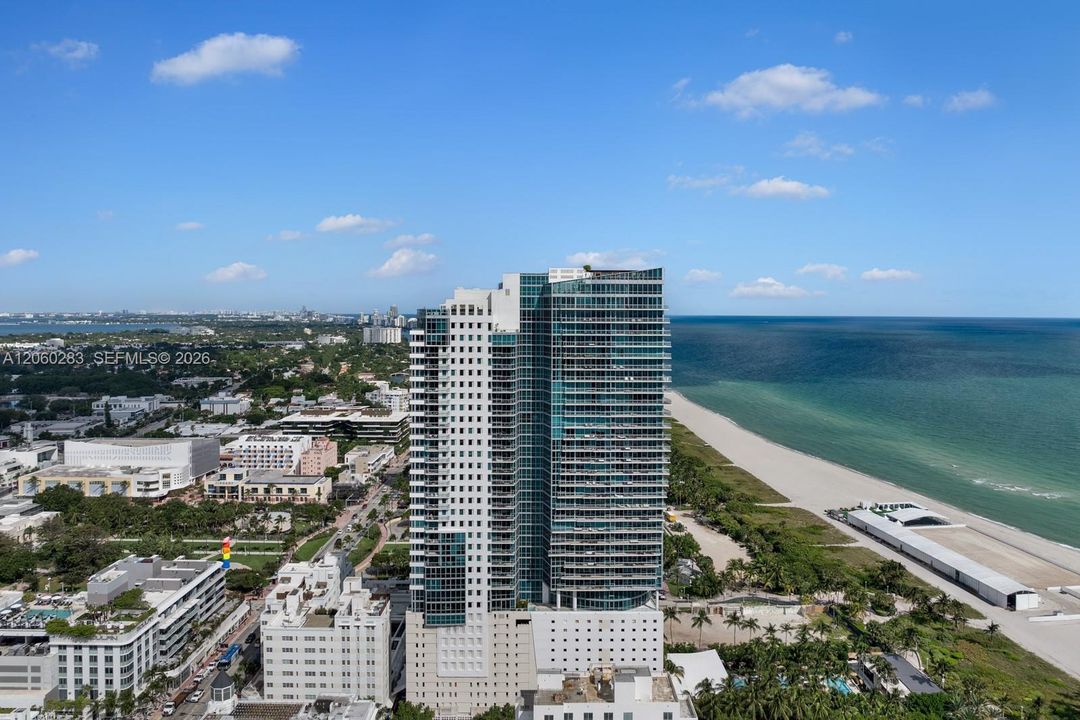 For Sale: $5,200,000 (2 beds, 2 baths, 1141 Square Feet)