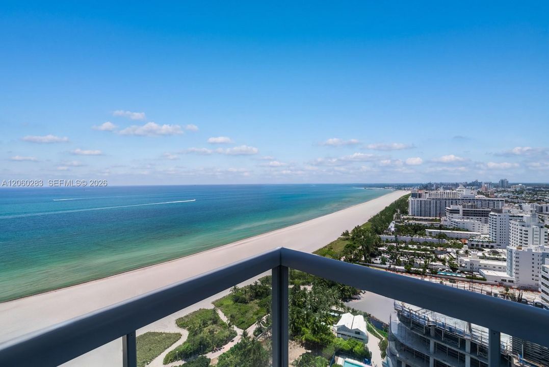 For Sale: $5,200,000 (2 beds, 2 baths, 1141 Square Feet)
