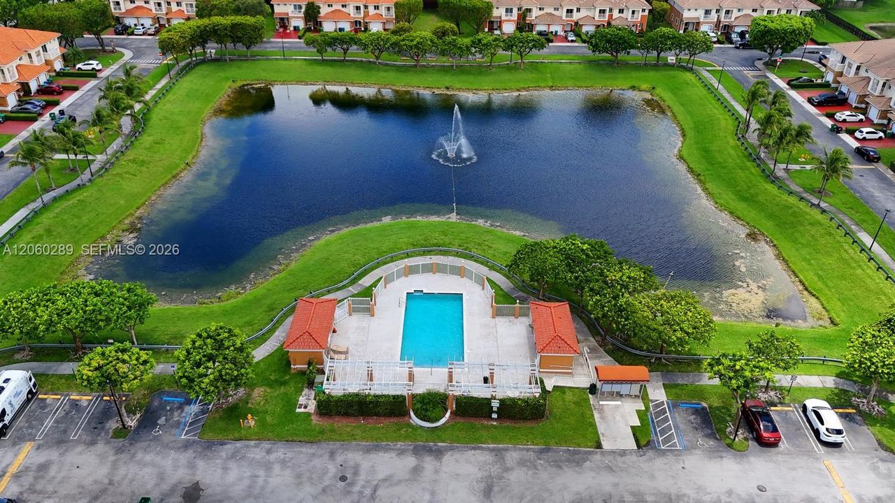 На продажу: $599,900 (4 спален, 2 ванн, 2179 Квадратных фут)