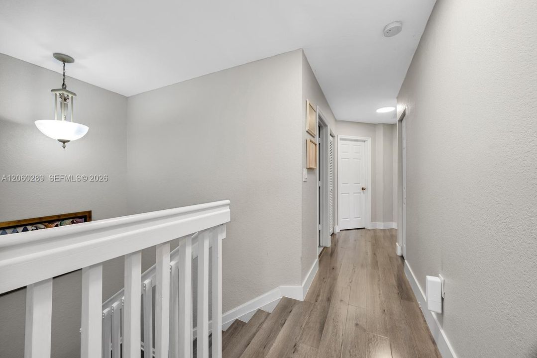 На продажу: $599,900 (4 спален, 2 ванн, 2179 Квадратных фут)